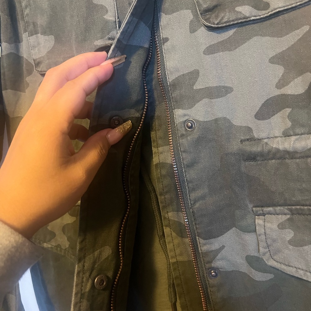 Camo Jacket - Picture 2 of 4